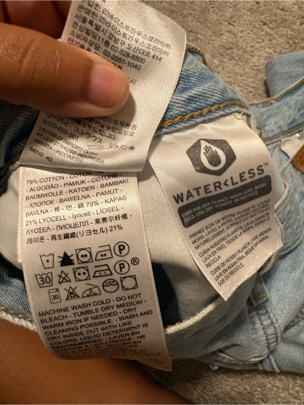 Levi's Light wash high loose taper Women’s Jeans size 31 - Picture 6 of 10